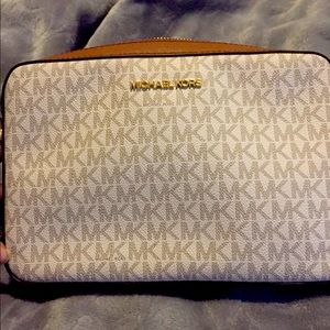 Michael Kors Crossbody